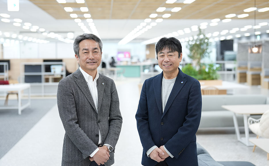 Fujitsu's Head of AI Stratefy & Business Development, Hideto Okada, and head of Measures for Specific Project, Izuru Kokubu.